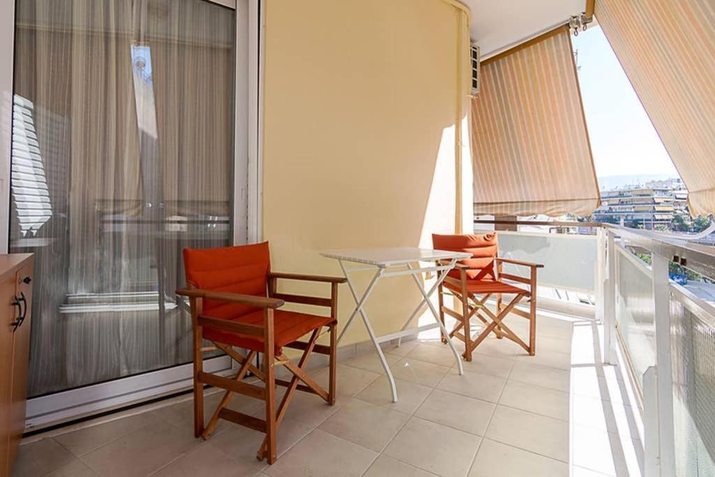 Cozy Flat With 1 Bedroom Next To Metro Station Афины Экстерьер фото